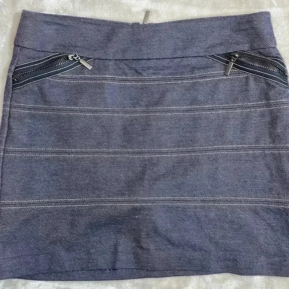 BCBGeneration Stretch Denim Mini Skirt Size 4 - Picture 10 of 10